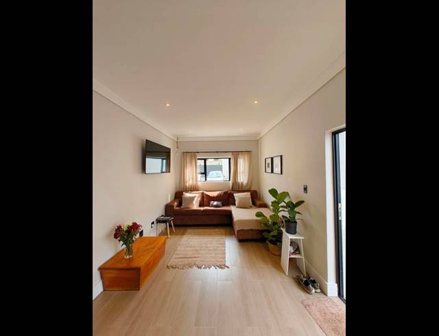 2 BEDROOM PROPERTY TO RENT IN MENLO PARK